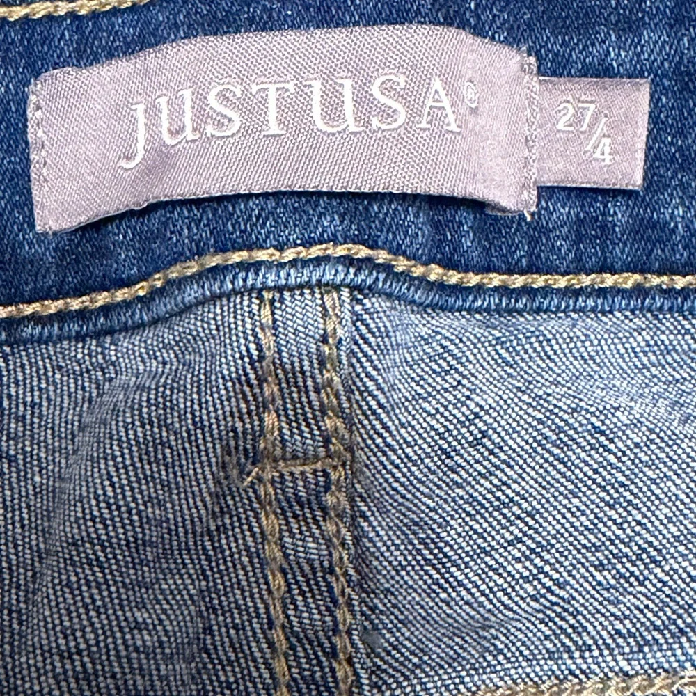 Just USA Distressed Raw Hem Denim Shorts Size 27/4